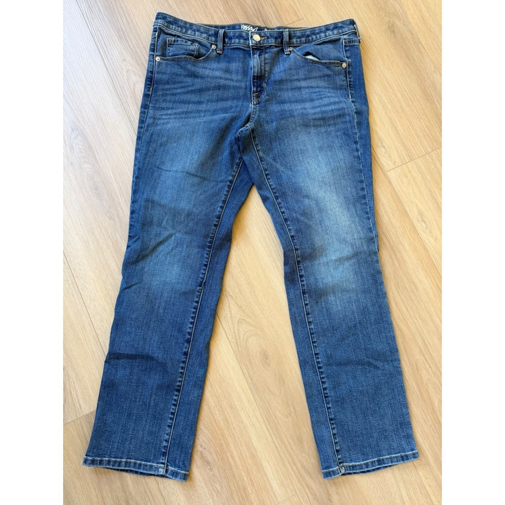 Mossimo Mid-Rise Straight Leg Super Stretch Jeans Medium Wash Blue 14/32S